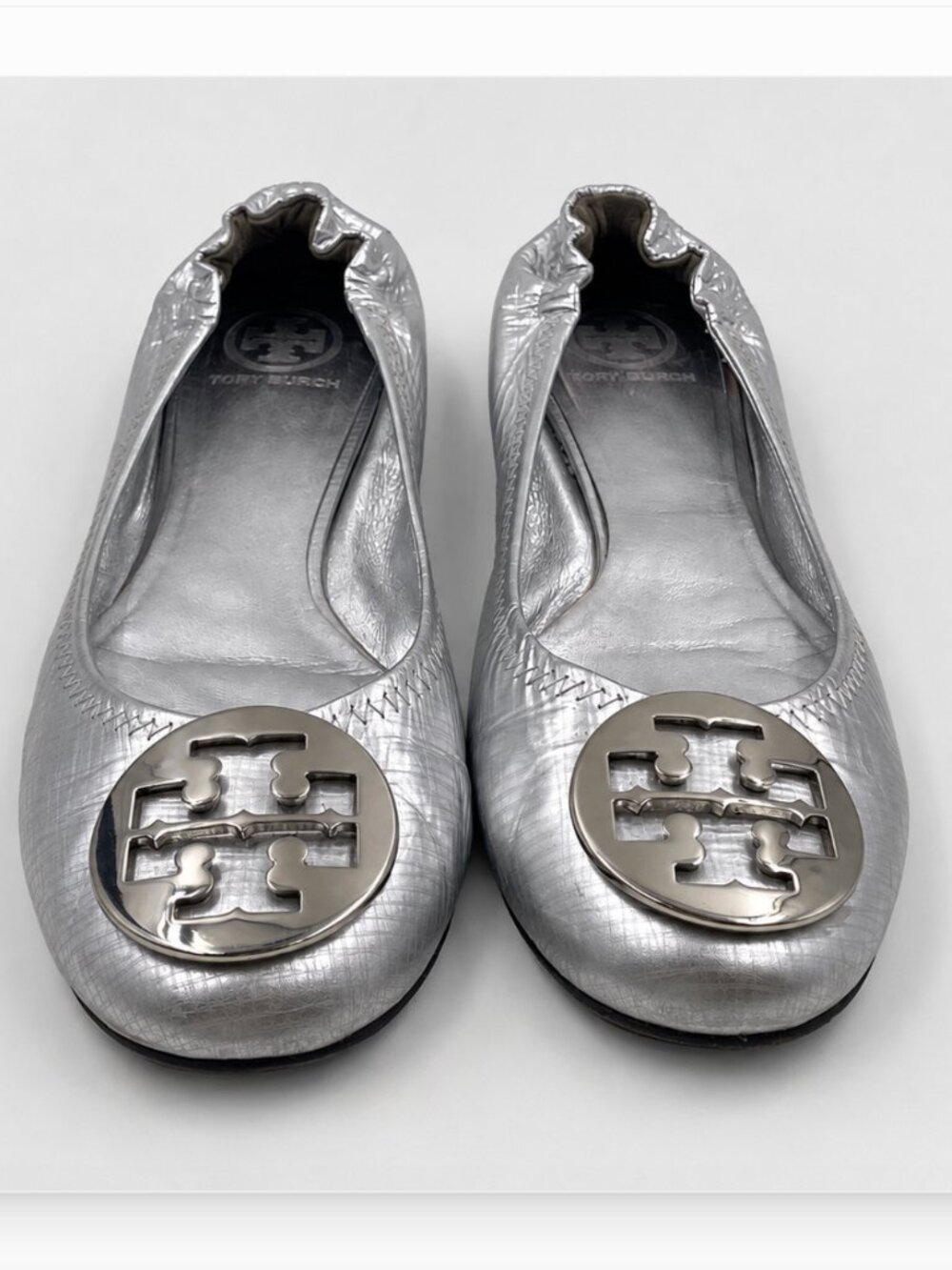 Tory Burch Silver Leather Reva Ballet Flats Medallion Shoes Size 8.5 M Authentic